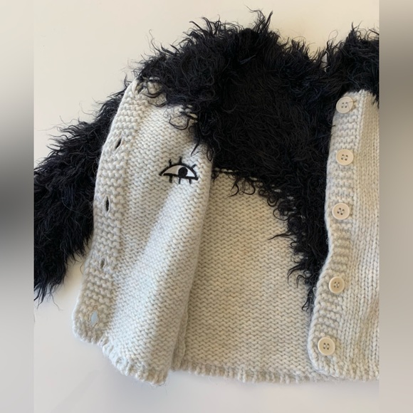 Noe & Zoe Face Sweater - Picture 5 of 5